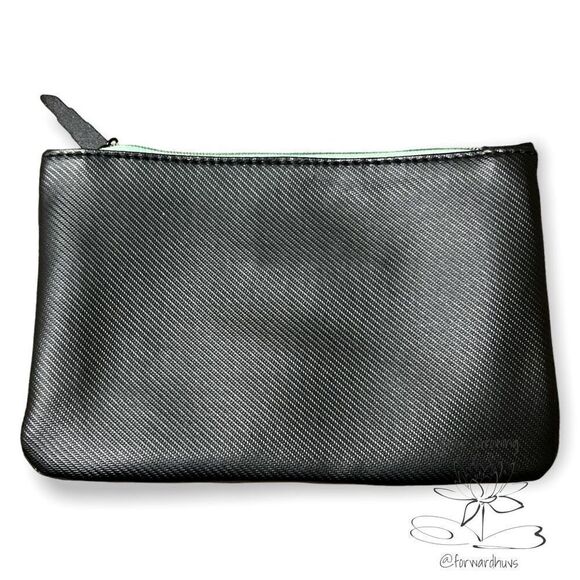 Bundle Sale 3 for $15 | Ipsy Bag | Wicked Vampire Lips - Picture 3 of 10